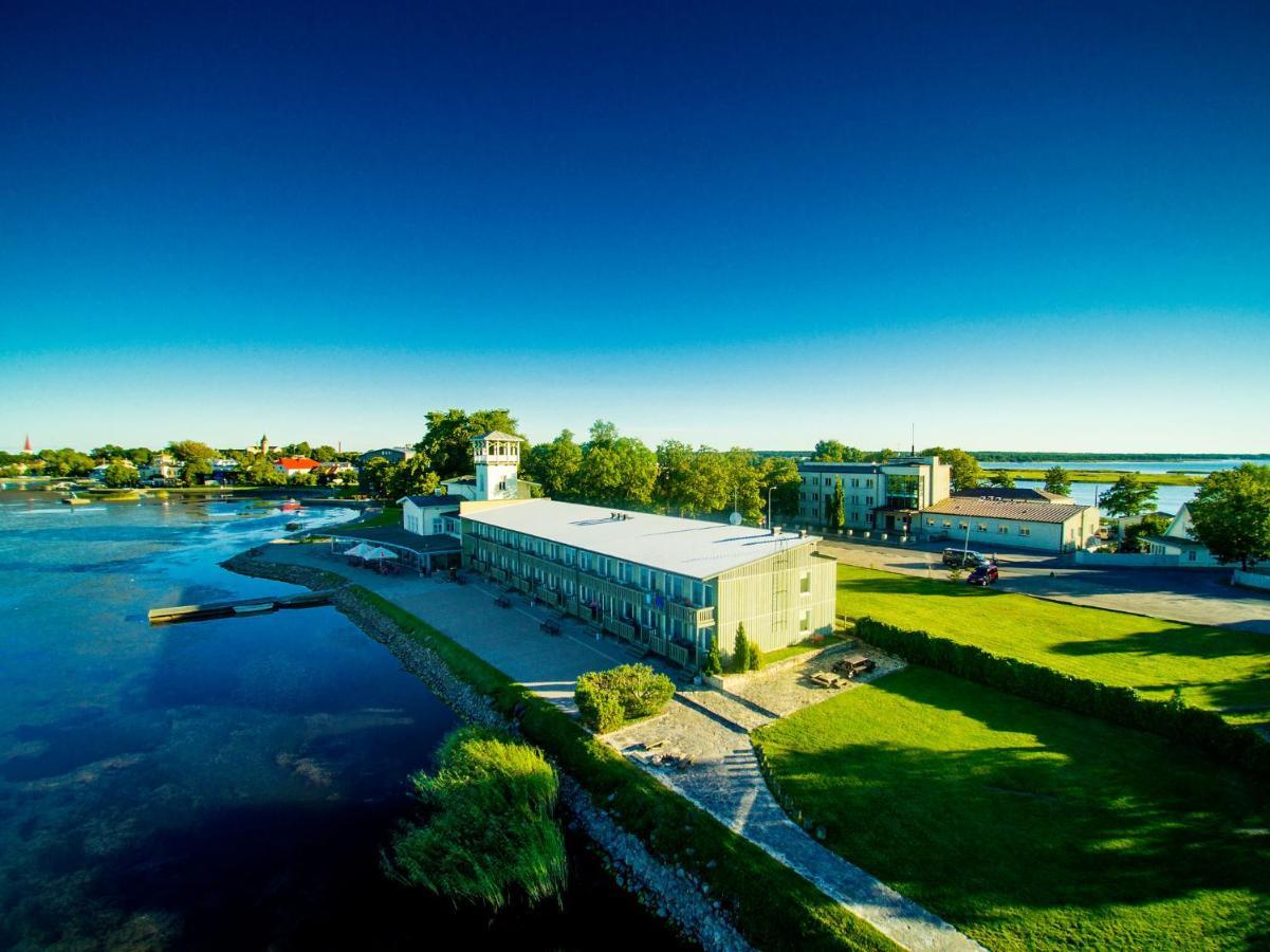 Hotel Promenaadi Hapsal Exteriör bild