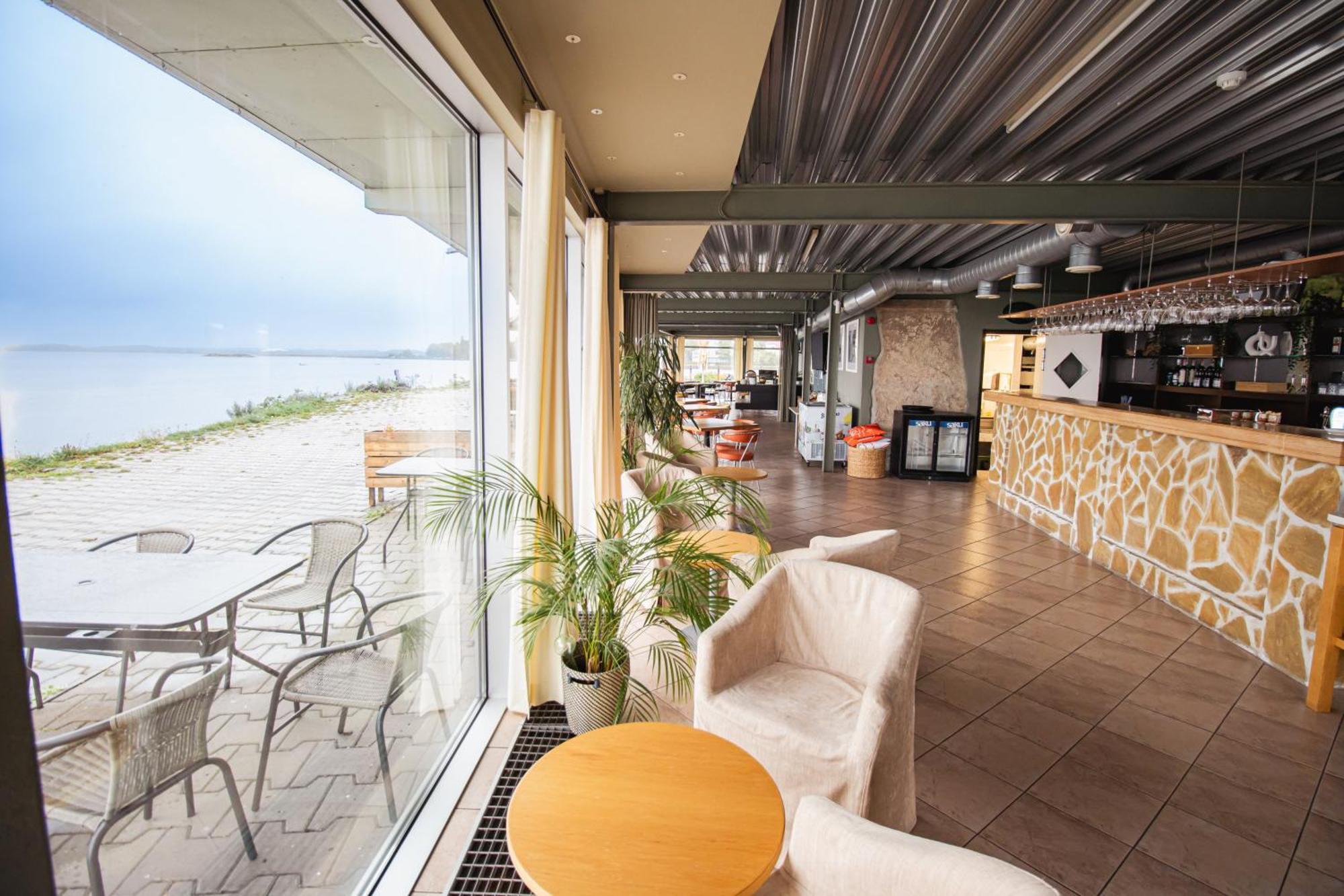 Hotel Promenaadi Hapsal Exteriör bild