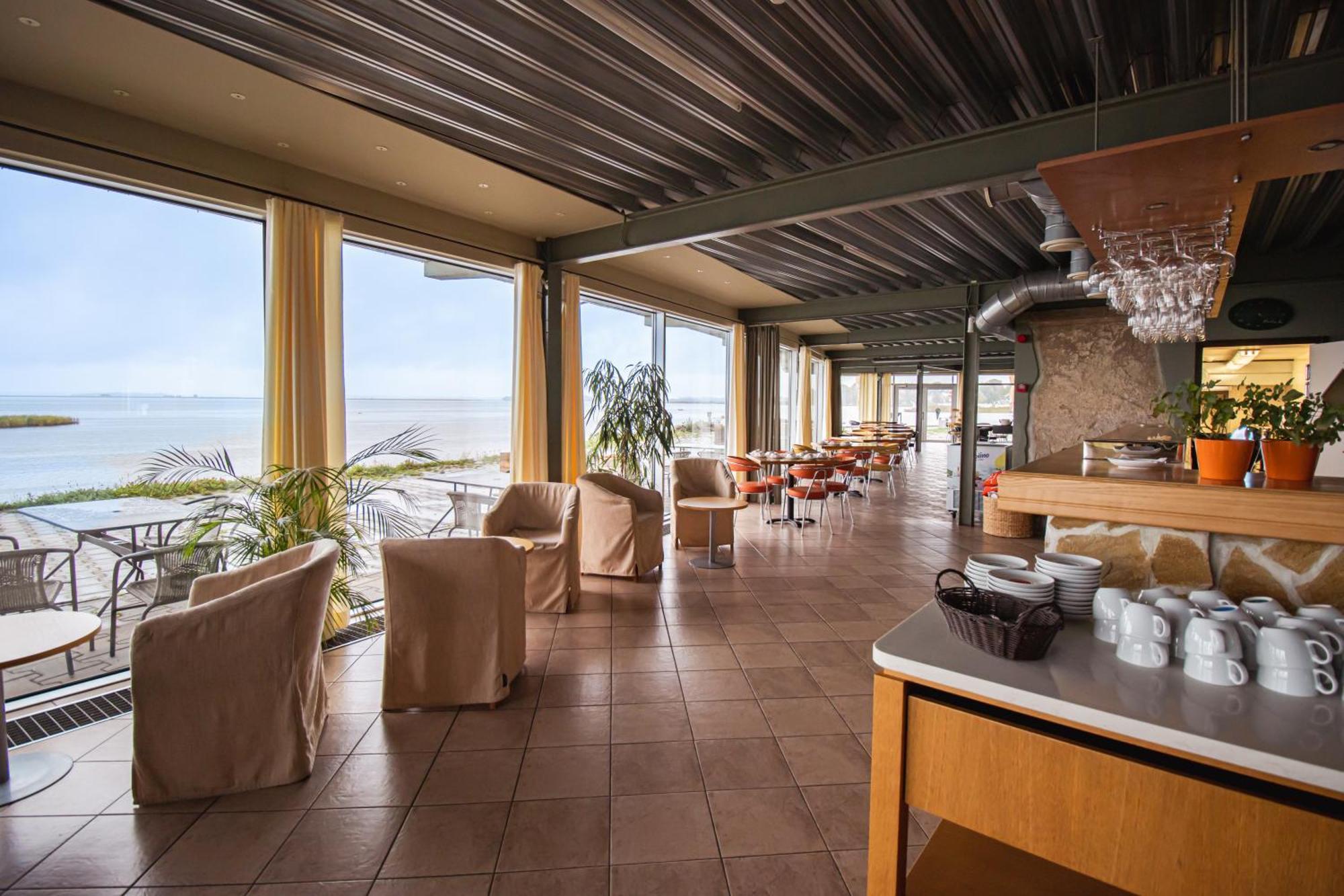 Hotel Promenaadi Hapsal Exteriör bild