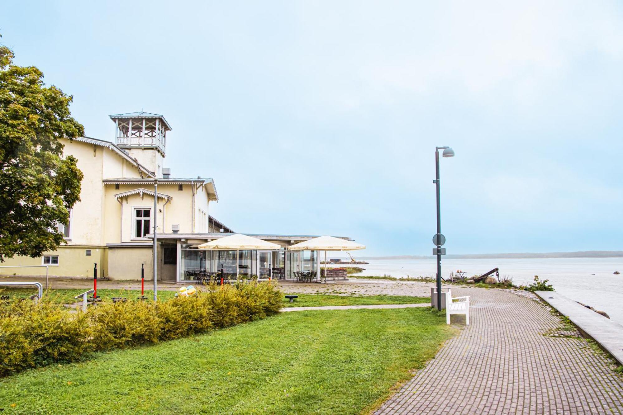 Hotel Promenaadi Hapsal Exteriör bild