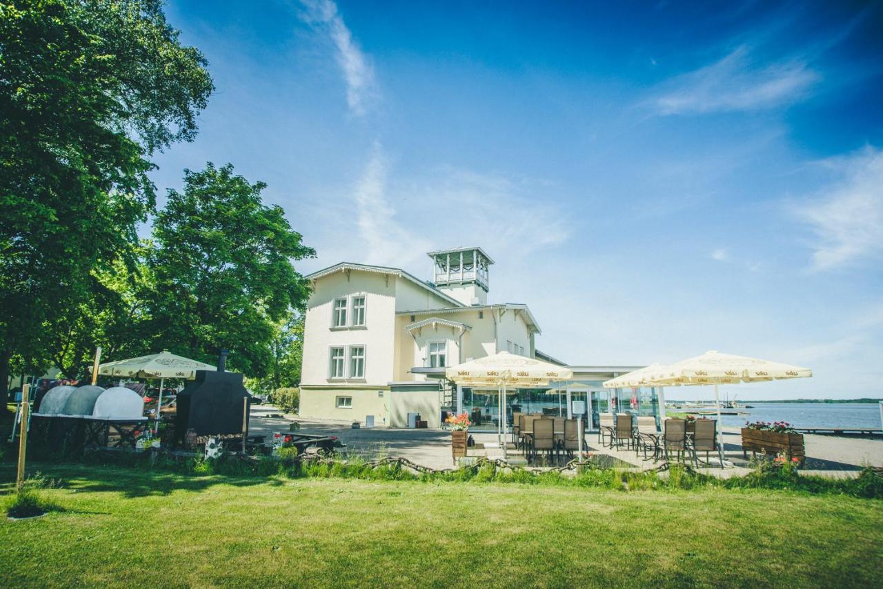 Hotel Promenaadi Hapsal Exteriör bild
